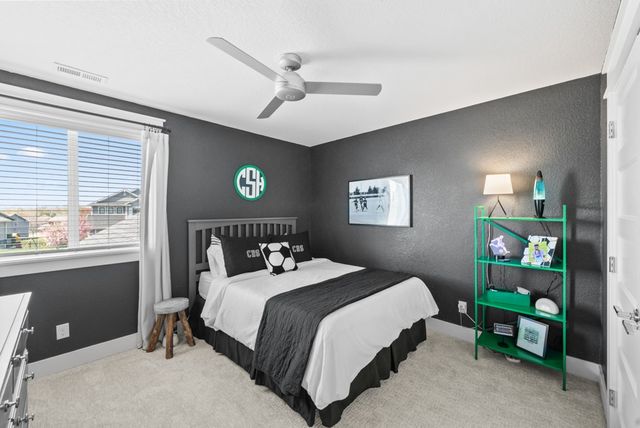 3674 Berkshire Parkway, Clive, IA 50325