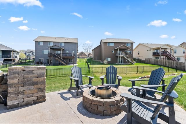 3674 Berkshire Parkway, Clive, IA 50325