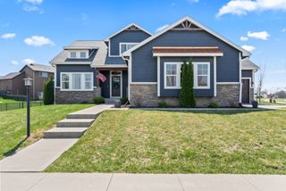 3674 Berkshire Parkway, Clive, IA 50325