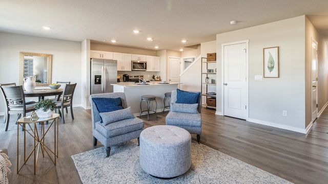 9443 Lovegrass Drive SW, Cedar Rapids, IA 52404