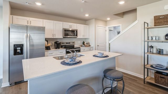 9443 Lovegrass Drive SW, Cedar Rapids, IA 52404