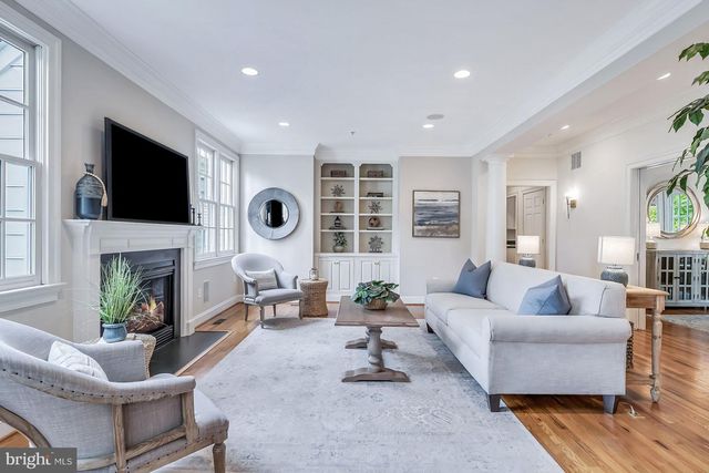 5221 LOCUST AVE, Bethesda, MD 20814
