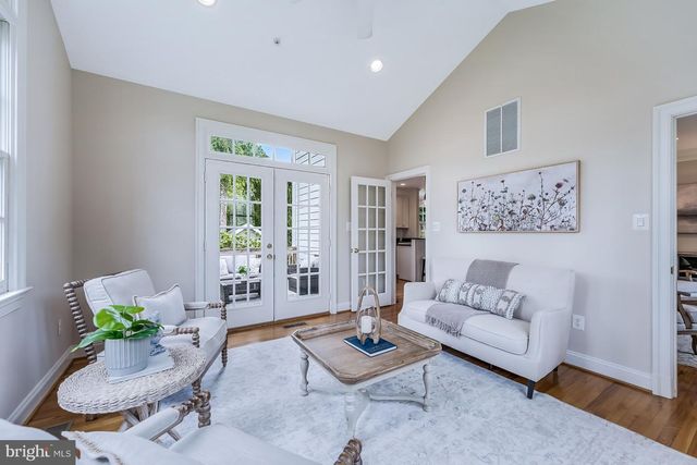 5221 LOCUST AVE, Bethesda, MD 20814