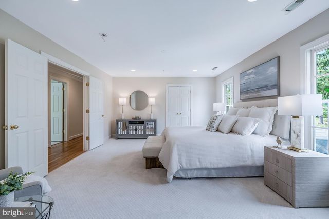 5221 LOCUST AVE, Bethesda, MD 20814