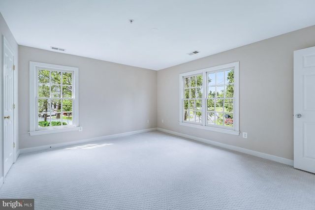 5221 LOCUST AVE, Bethesda, MD 20814