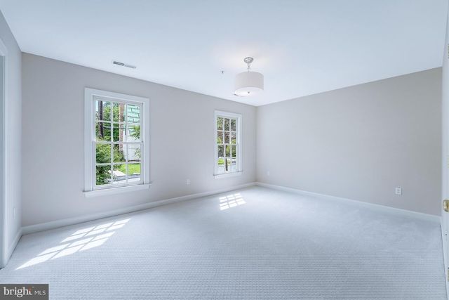 5221 LOCUST AVE, Bethesda, MD 20814