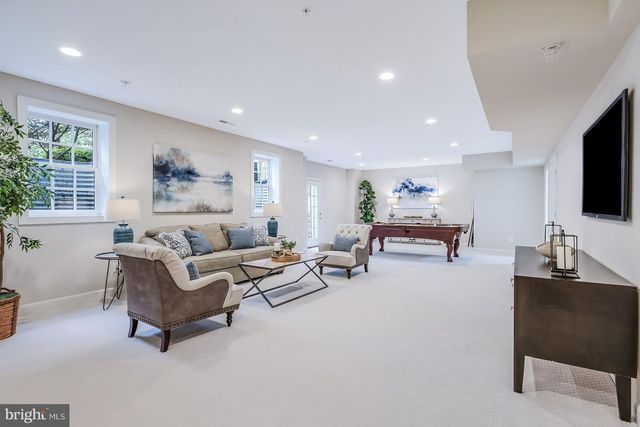 5221 LOCUST AVE, Bethesda, MD 20814