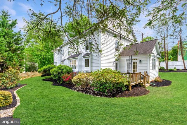 5221 LOCUST AVE, Bethesda, MD 20814