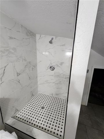 1202 Sacramento Street, St Joseph, MO 64503