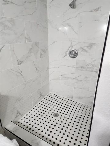 1202 Sacramento Street, St Joseph, MO 64503