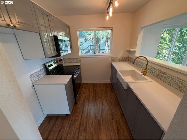 20130 LARKSPUR Ln 95, West Linn, OR 97068