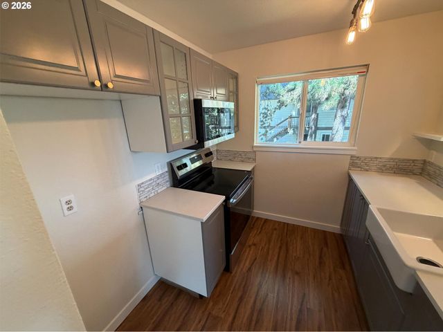 20130 LARKSPUR Ln 95, West Linn, OR 97068