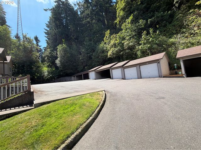 20130 LARKSPUR Ln 95, West Linn, OR 97068