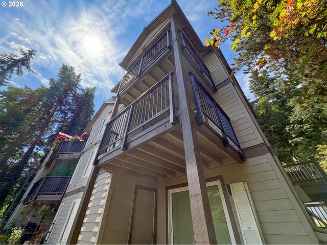 20130 LARKSPUR Ln 95, West Linn, OR 97068