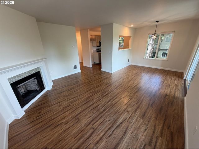 20130 LARKSPUR Ln 95, West Linn, OR 97068