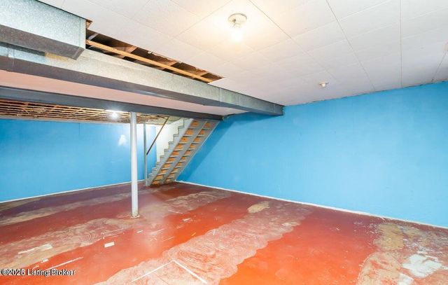 12011 Brookmoor Dr, Louisville, KY 40243