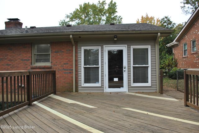 12011 Brookmoor Dr, Louisville, KY 40243