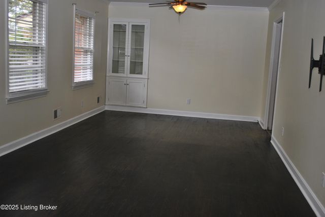 12011 Brookmoor Dr, Louisville, KY 40243