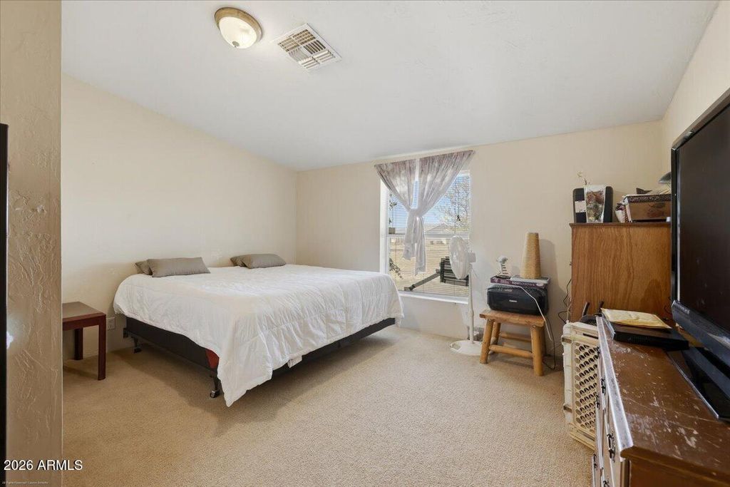 Image 13 of property listing at 1180 W ROLLING HILLS Road, Paulden, AZ 86334