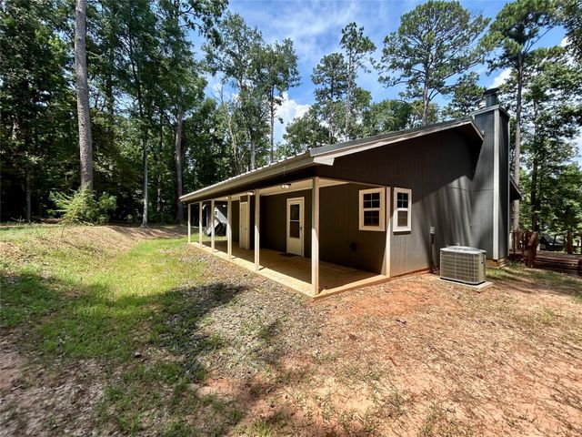 477 Lakeshore Drive, Hemphill, TX 75948