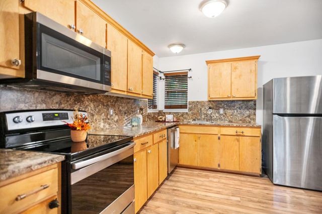 477 Lakeshore Drive, Hemphill, TX 75948