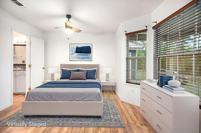 477 Lakeshore Drive, Hemphill, TX 75948