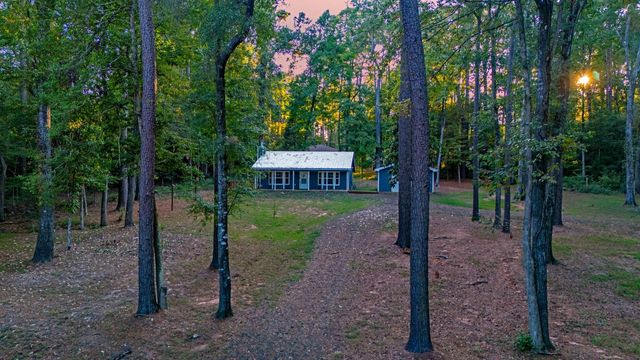 477 Lakeshore Drive, Hemphill, TX 75948