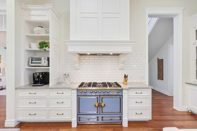 800 NE 4th Street, Boca Raton, FL 33432