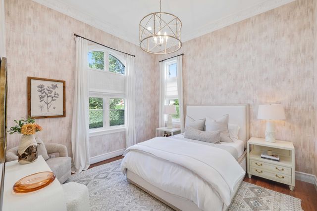 800 NE 4th Street, Boca Raton, FL 33432