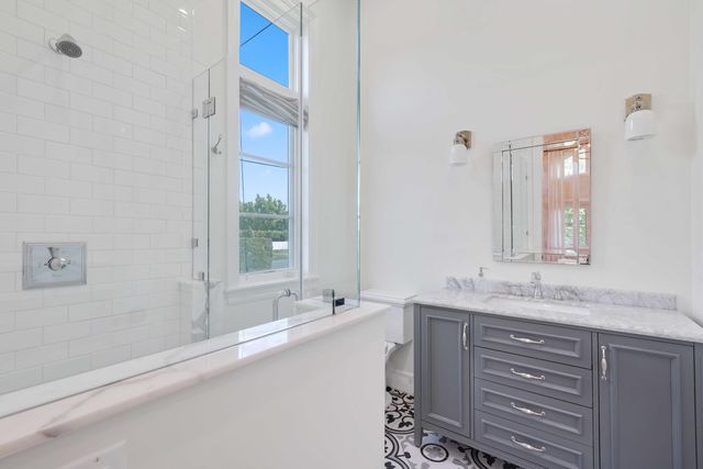 800 NE 4th Street, Boca Raton, FL 33432