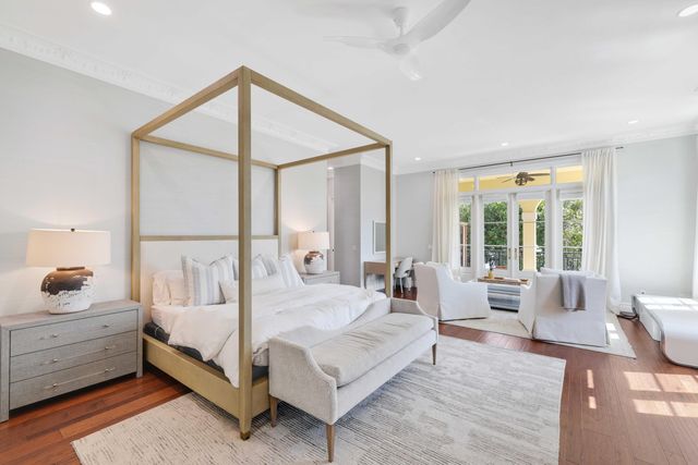 800 NE 4th Street, Boca Raton, FL 33432