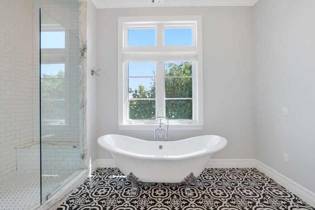 800 NE 4th Street, Boca Raton, FL 33432