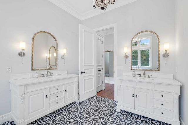 800 NE 4th Street, Boca Raton, FL 33432