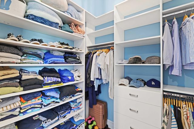 800 NE 4th Street, Boca Raton, FL 33432