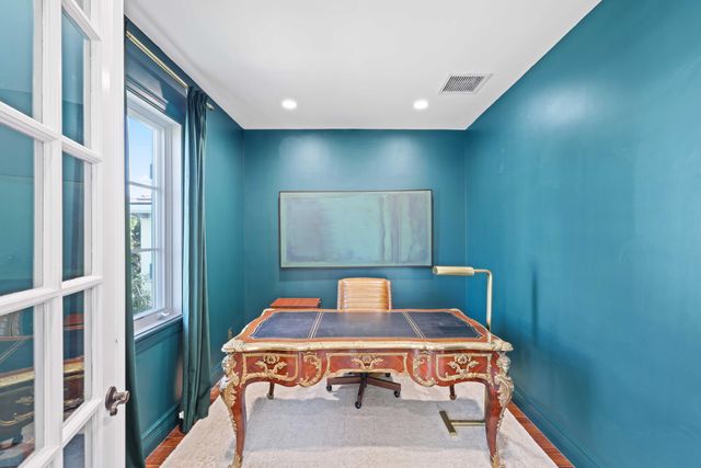 800 NE 4th Street, Boca Raton, FL 33432