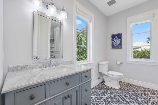 800 NE 4th Street, Boca Raton, FL 33432