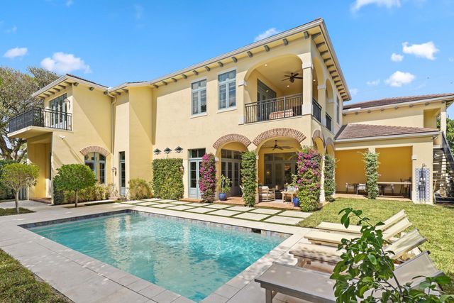 800 NE 4th Street, Boca Raton, FL 33432