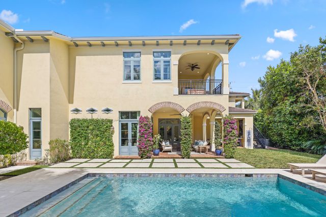 800 NE 4th Street, Boca Raton, FL 33432