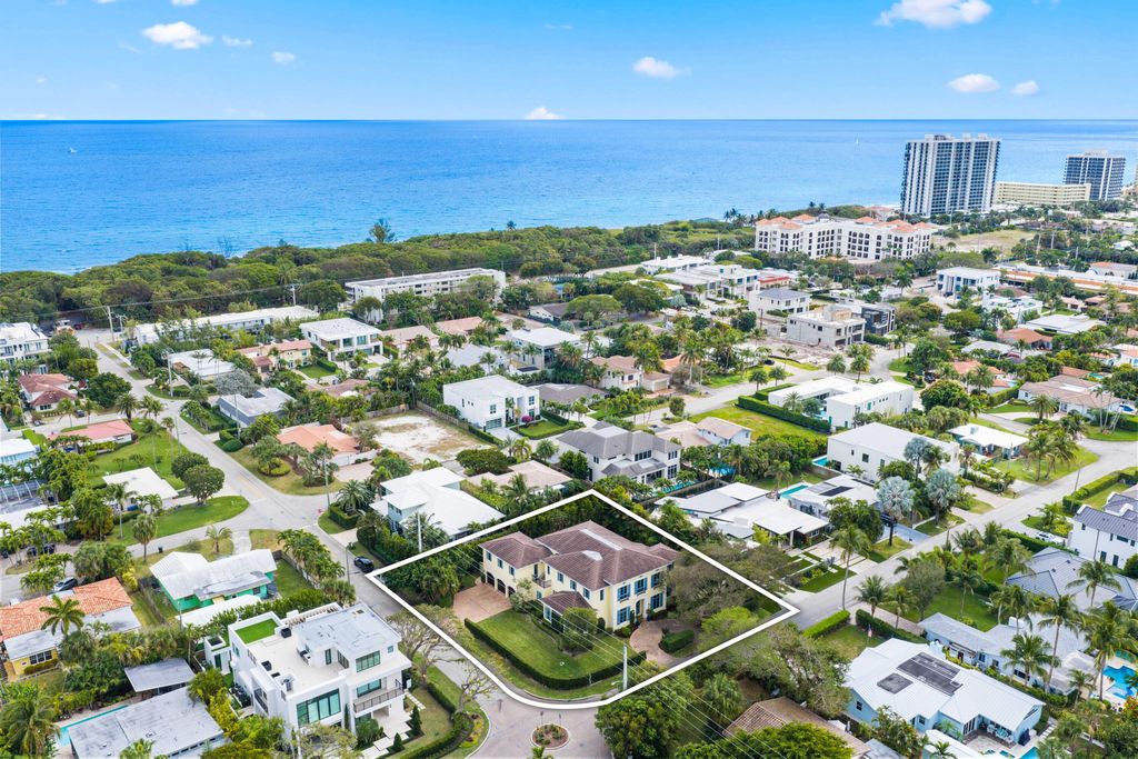 800 NE 4th Street, Boca Raton, FL 33432