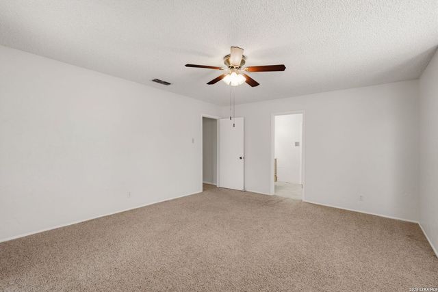105 Deer Run, Pleasanton, TX 78064