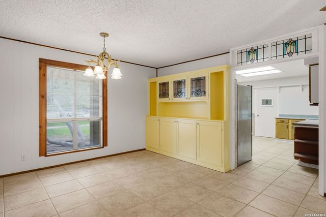 105 Deer Run, Pleasanton, TX 78064