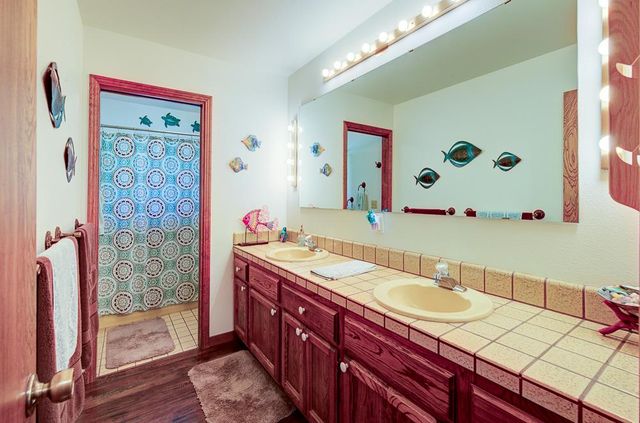 3250 W Fremont Avenue, Fresno, CA 93711