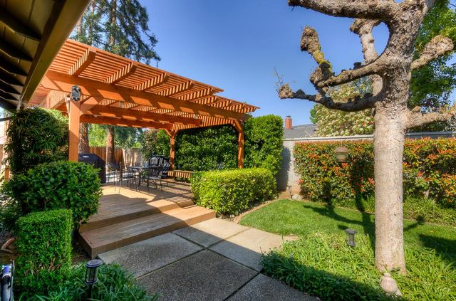 3250 W Fremont Avenue, Fresno, CA 93711