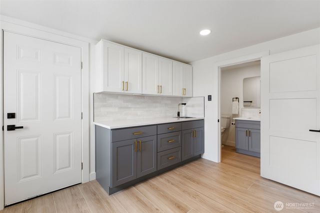 77 Diamond Avenue, Electric City, WA 99123