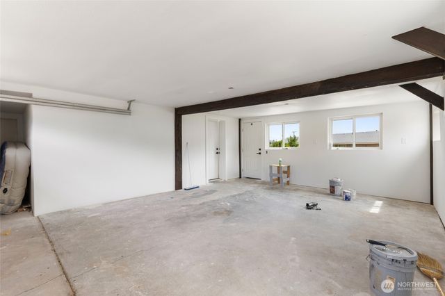 77 Diamond Avenue, Electric City, WA 99123