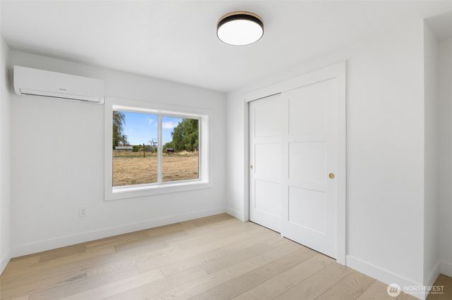 77 Diamond Avenue, Electric City, WA 99123