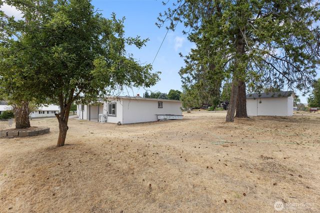 77 Diamond Avenue, Electric City, WA 99123