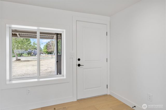 77 Diamond Avenue, Electric City, WA 99123