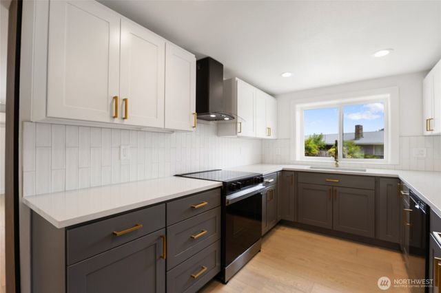 77 Diamond Avenue, Electric City, WA 99123