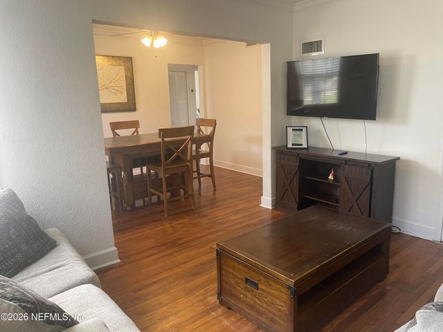 319 1ST Avenue N 1-A, Jacksonville Beach, FL 32250